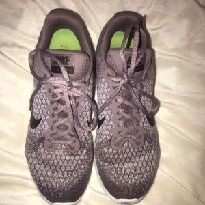 Women’s Nike shoes